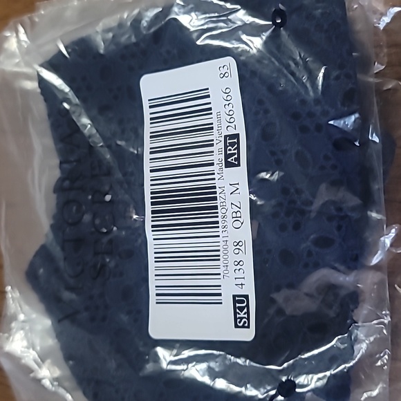 Victoria's secret dream Angel's very sexy eyelet lace Brazilian panty MEDIUM - Picture 4 of 8